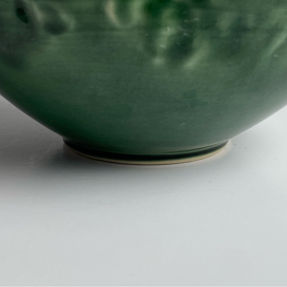 Studio Art Pottery Bowl Hand Thrown Signed 6.5” Across Embossed Inside Wavy Edge - Picture 12 of 13